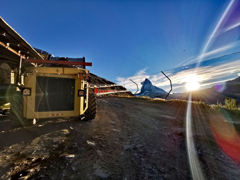 Fotos zum Montage- und Reparaturarbeiten